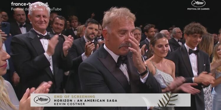 Kevin Costner Breaks Down During 10-Minute Standing Ovation as Whitney Houston’s ‘I Will Always Love You’ Echoes Through the Arena — A Moment That Stopped Time!