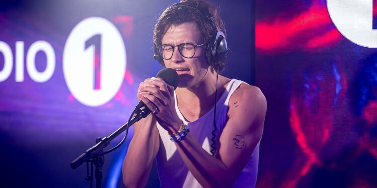 DAVID KUSHNER Sings Lewis Capaldi’s Lost On You Like His Heart’s Breaking in Real Time – BBC Live Lounge Magic!