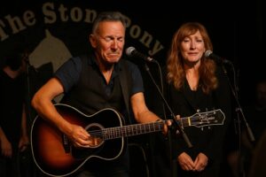 “You Don’t Get Songs Written About You—Until Now”: Love Rewritten in Song as Bruce Springsteen Delivers a Tearful Tribute to His Wife’s Sister at the Stone Pony, Unveiling a Never-Before-Heard Song, Sharing Heartfelt Memories, and Turning a Concert Into an Intimate Family Goodbye